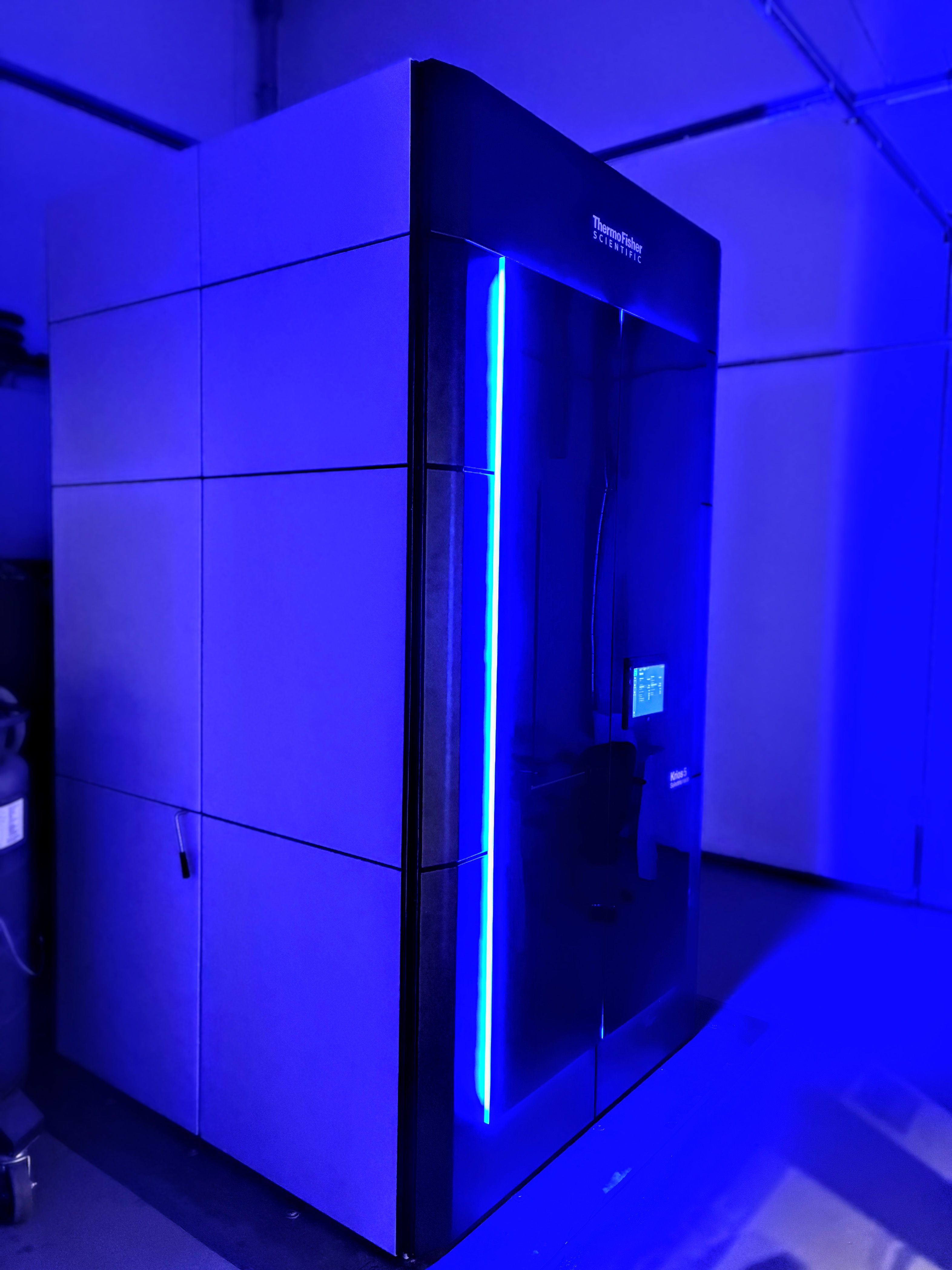 Electron Microscopy, NeCEN, Leiden, The Netherlands